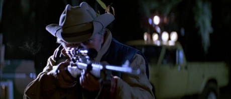 Compañeros,

En vista de las ganas de algunos (Elcafe, Wilcow, Vrakk, etc) por adivinar armas de películas 120