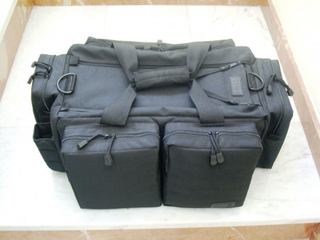 Pues eso, me gustaría saber que usáis para transportar todo el material al campo de tiro. He visto bolsas 22