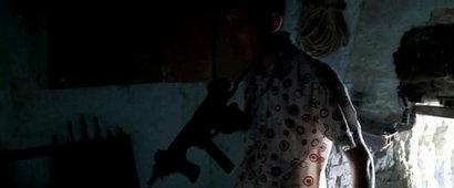 Compañeros,

En vista de las ganas de algunos (Elcafe, Wilcow, Vrakk, etc) por adivinar armas de películas 60
