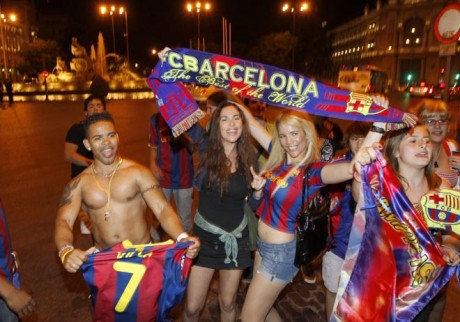   CAMPIONS D'EUROPA 2011 !!!  

 F.C.B..jpg 
 Dos pebrots.jpg 
 Campions!.jpg  01
