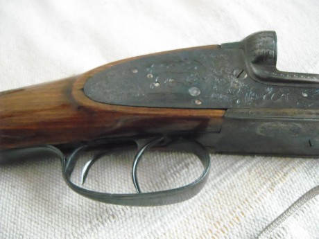 Es cierto que en la tornillería se ve que le han metido mano; es cierto que los muelles de percusión no 62