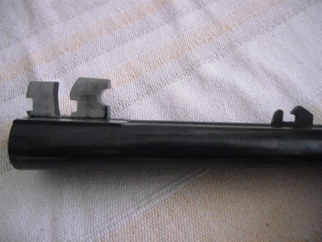 Es cierto que en la tornillería se ve que le han metido mano; es cierto que los muelles de percusión no 72