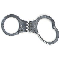 buenas tardes.ultimamente veo cops(la serie americana de policias que van con camaras de television patrullando)total 31