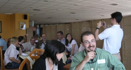 Estimados usuarios, 

Nos complace un año más, convocar en Valencia la reunión anual de usuarios de armas.es., 32