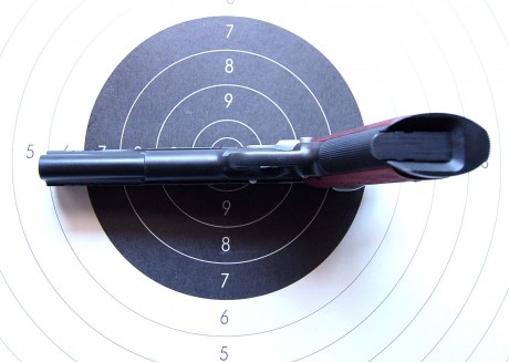 Hola amigos del foro ,a ver si alguno de ustedes me podeis dar información sobre esta pistola sps falcon 30