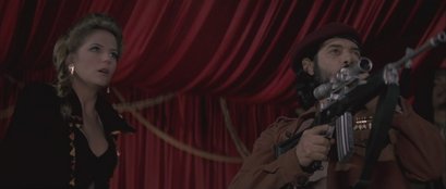 Compañeros,

En vista de las ganas de algunos (Elcafe, Wilcow, Vrakk, etc) por adivinar armas de películas 20