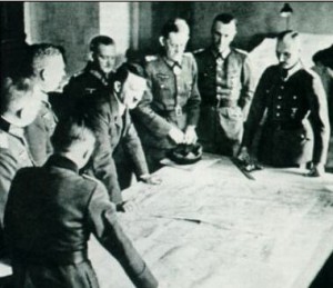 Hoy es  22 de junio , por tanto es el  66 aniversario  de una de las mayores locuras de la historia contemporánea.

Hitler 00