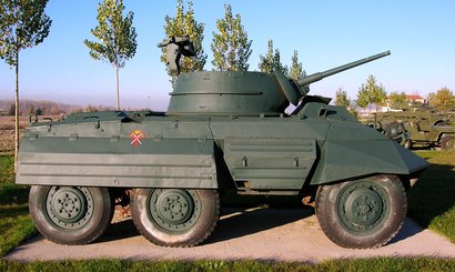 Me gustaria visitatr el Museo de la base militar de El Goloso,pero no encuentro información ni en su página 40