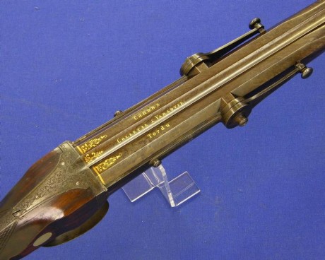 Voy a colocar unas fotos de un arma larga alemana de llave de mecha del siglo XVI. 121