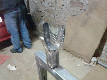 Hola.
Os voy ha explicar como me he construido mi banco de tiro, supongo que ya habrá algún hilo con lo 40