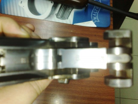 Hola a todos:

Ayer me hicieron un regalo magnífico. Un amigo, también magnífico, que por dificultades 60