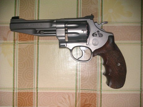 ...hola de nuevo.

Que calibre de revolver de esta relación, veis mas versatil en la piel de toro; y porque?

...Uso 71