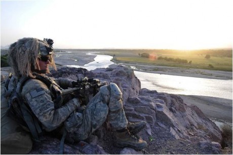 Cascos del ejército estadounidense con sistema de suspensión Skydex. NIVEL DE PROTECCIÓN III-A.
Último 31
