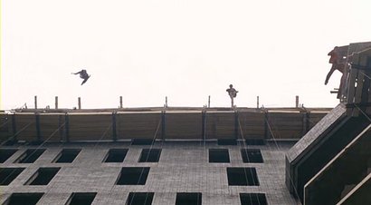 Compañeros,

En vista de las ganas de algunos (Elcafe, Wilcow, Vrakk, etc) por adivinar armas de películas 170