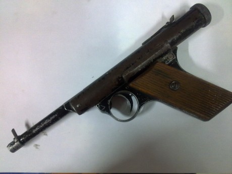 Hola , tengo esta pistolita calibre 4.5 de fabricacion alemana años 30 del siglo pasado, la compre hace 01