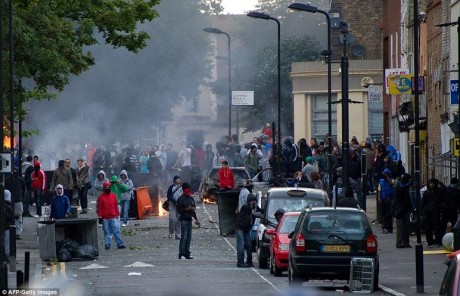  http://www.libertaddigital.com/mundo/2011-08-07/el-gobierno-britanico-considera-los-disturbios-de-londres-totalmente-inaceptables-1276431934/ 00
