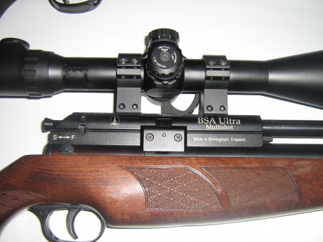 OBSERVAD LAS DIFERENCIAS DE TAMAÑO ENTRE UNA BT-65 6,35 Y UNA BSA ULTRA MULTISHOT 5,5 Y OJO LA BSA CON 01