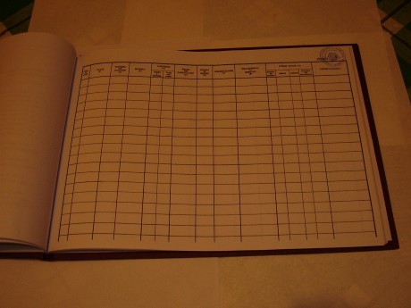 Hola, esta mañana recogí mi libro ya sellado y listo para empezar a llenarlo, :mrgreen:  :mrgreen: 
Lo 151