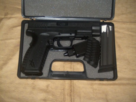 Me gustan mucho la XDM, por eso he pensado en poneros una fotos de esta nueva serie:

Specifications 	
Caliber 41