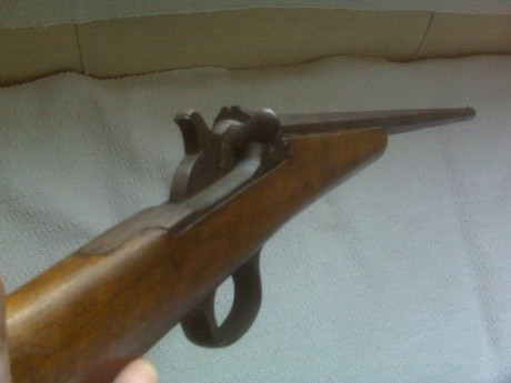 Hola a todos
A llegado a mis manos esta carabina de tamaño muy reducido y no tengo ni idea del calibre 30