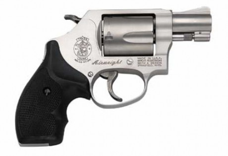 Estoy a punto de comprar un arma corta para portar de paisano, mirando mucho las finalistas son un revolver 00
