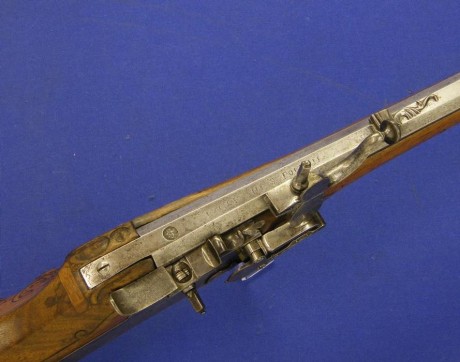 Voy a colocar unas fotos de un arma larga alemana de llave de mecha del siglo XVI. 152
