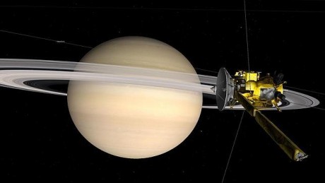 La sonda Juno, que viaja hacia Júpiter, ha tomado imágenes de nuestro mundo y su satélite desde una perspectiva 90