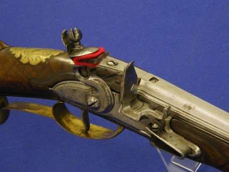 Voy a colocar unas fotos de un arma larga alemana de llave de mecha del siglo XVI. 11