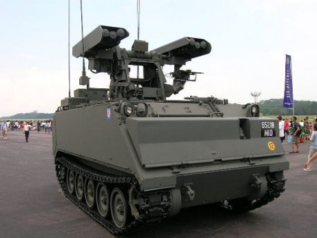 Cuando veo estas cosas me llevo un cabreo de narices.
Mirar esta versión del TOA M113 para defensa AA 00