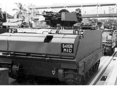 Cuando veo estas cosas me llevo un cabreo de narices.
Mirar esta versión del TOA M113 para defensa AA 11