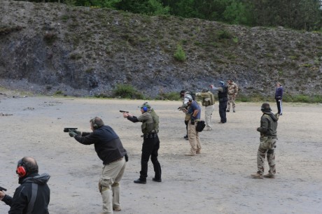 https://www.izarestactical.com/curso_basico_de_tiro_tactico.html

-UNA IMAGEN VALE MAS QUE 1000 PALABRAS. 02