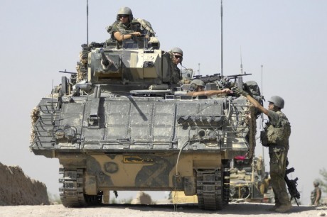 Cuando veo estas cosas me llevo un cabreo de narices.
Mirar esta versión del TOA M113 para defensa AA 90