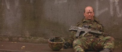 Compañeros,

En vista de las ganas de algunos (Elcafe, Wilcow, Vrakk, etc) por adivinar armas de películas 140