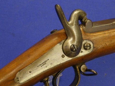 Voy a colocar unas fotos de un arma larga alemana de llave de mecha del siglo XVI. 70