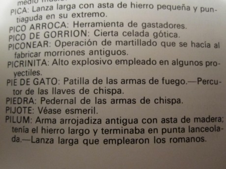 Buenas tardes,

Soy traductora y tengo problemas con la traducción de la terminología de la pistola de 171