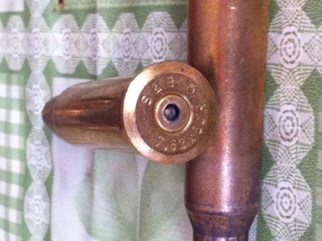 Hola, hoy estuve en el campo de tiro, para tirar a 100 metros. Tenía 20 cartuchos de sellier bellot 7,62x54 02