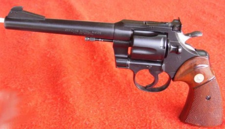 Hola,
tengo una duda, ¿qué modelo de S&W sería equivalente al Colt Python .357 de 6"?.
Gracias. 11