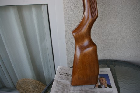 Pues resulta que ha venido a mis manos una de estas carabinas, no se cuantos años tendrá, y no sé por 130