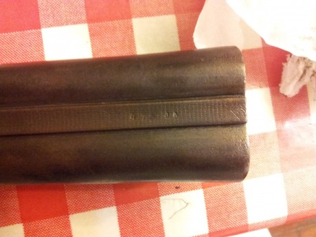 Muy buenas a todos, tengo una escopeta de un bisabuelo o tatarabuelo que quisiera restaurar, es una paralela 60