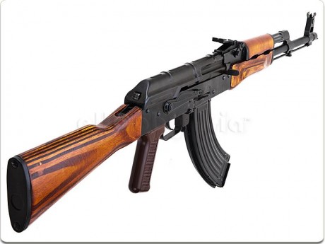 hechando un vistazo por la web en busca de informacion del ak 47 de co2 cybergun calibre 4,5 bb, me tope 02