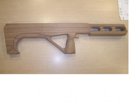 Bueno, tengo el placer de desarroyar dos bullpup mas para dos amigos, hedsan, osease hatsan at 44 los 120