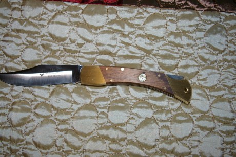 .... esta navaja Muela 10M que acabo de ganar en eBay (cuchilleria Silvestre en Ciudad Real)tiene  algo 00
