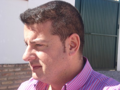  Ya que diversos foreros me han solicitado reabrir aquel viejo y exitoso hilo "Vernos las caras", 70