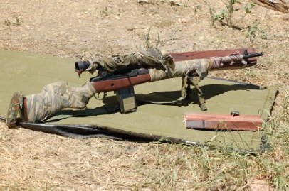 Agujeros de ratas, snipers holes, troneras o como le quieran llamar. Francotirador urbano el reto insuperable.

Un 130