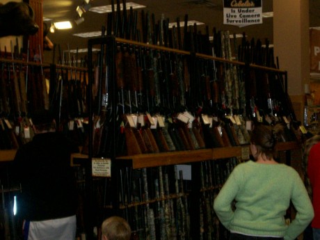 Hace un par de años estuve en USA, en Michigan, estuve en Cabelas........ 10