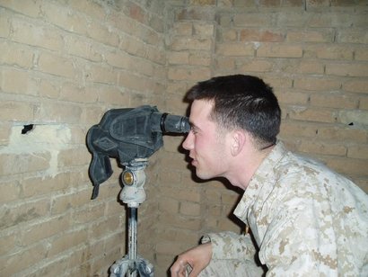 Agujeros de ratas, snipers holes, troneras o como le quieran llamar. Francotirador urbano el reto insuperable.

Un 160