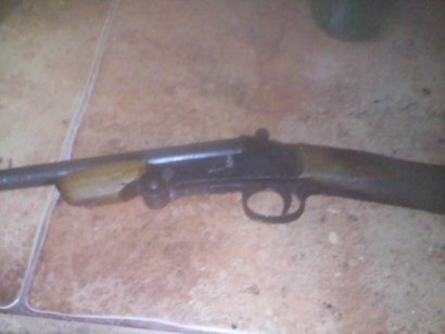 pues esta es la restauracion de una caravina monotiro calibre 22 pulida al espejo y no se si pavonar 02