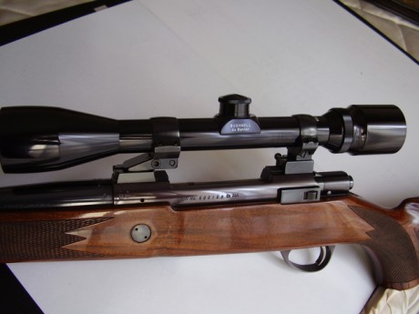 Hola a todos:
Vendo este rifle Sako modelo L61R Finnbear Magnum Made in Finland cal. 7mm Rem Mag, modelo 21