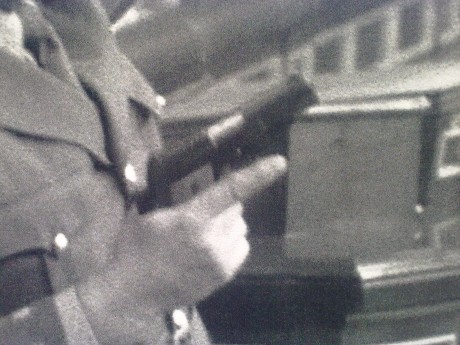 que pistola fue usada por el T.Col Fernando Tejero en el congreso de los diputados el 23 de febrero de 90