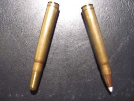 Os presento las puntas Nosler Accubod en calibre 375H-H, con 260Gr. de peso.
Con esto y un buen rifle 00